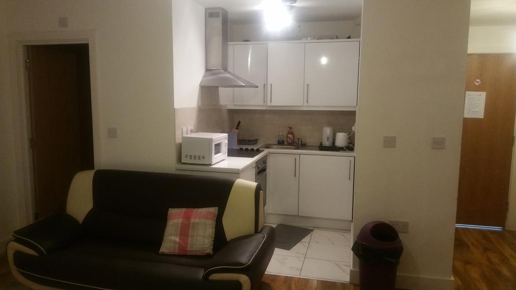 City House イルフォード エクステリア 写真
